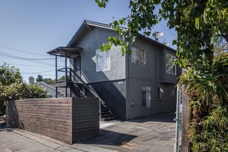 1535 Julia St in Berkeley, CA - Foto de edificio - Building Photo