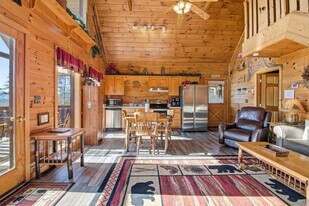 2842 Easy St in Sevierville, TN - Building Photo