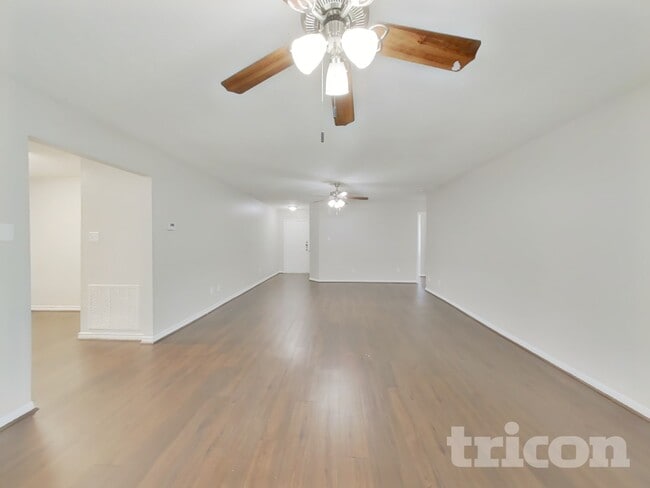 28707 Binefield St in Spring, TX - Building Photo - Building Photo