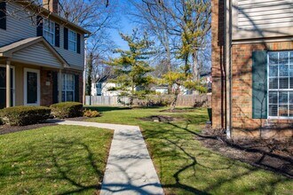 7778 Deercrest Ct in Dublin, OH - Building Photo - Building Photo