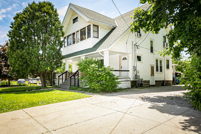 205 Front St in Berea, OH - Building Photo - Building Photo