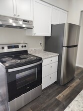 743 11th Ave S, Unit 6 in Hopkins, MN - Building Photo - Building Photo