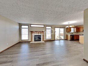 5886 Westbend Dr in Galloway, OH - Building Photo - Building Photo