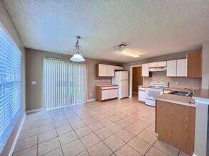 769 Crystal Bay Ln in Orlando, FL - Building Photo - Building Photo