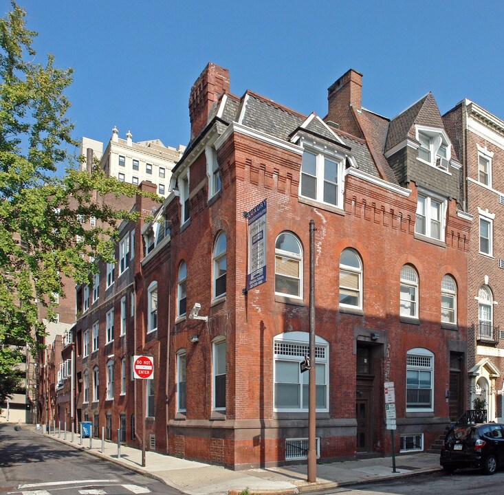 242 S 13th St in Philadelphia, PA - Foto de edificio