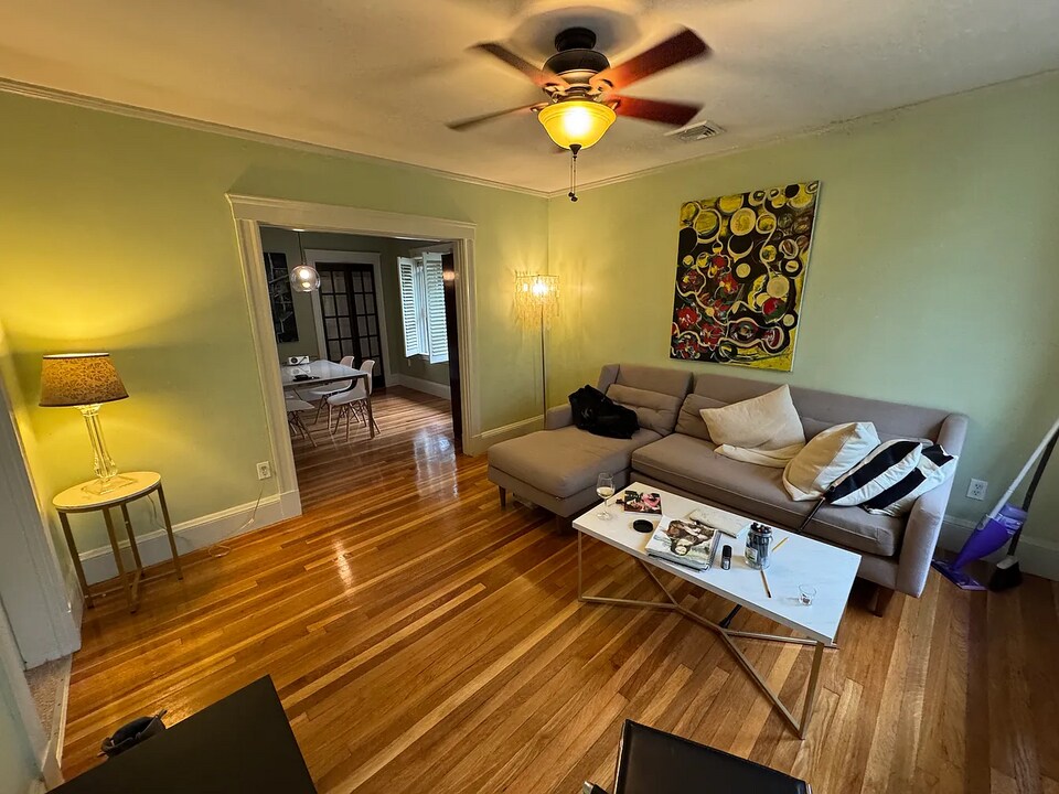 20 Magnolia Ave, Unit 2 in Cambridge, MA - Building Photo