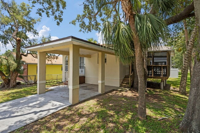 7416 S Germer St in Tampa, FL - Foto de edificio - Building Photo