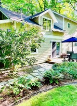 239 Leonard Ct in Beulah, MI - Building Photo - Building Photo