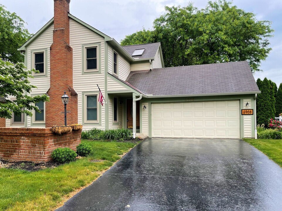 6908 Gullway Bay Dr in Dublin, OH - Building Photo