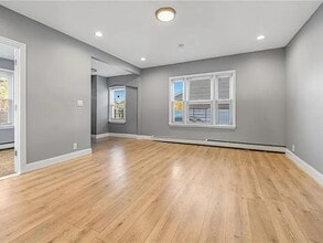 218 Princeton St in Hempstead, NY - Building Photo - Building Photo