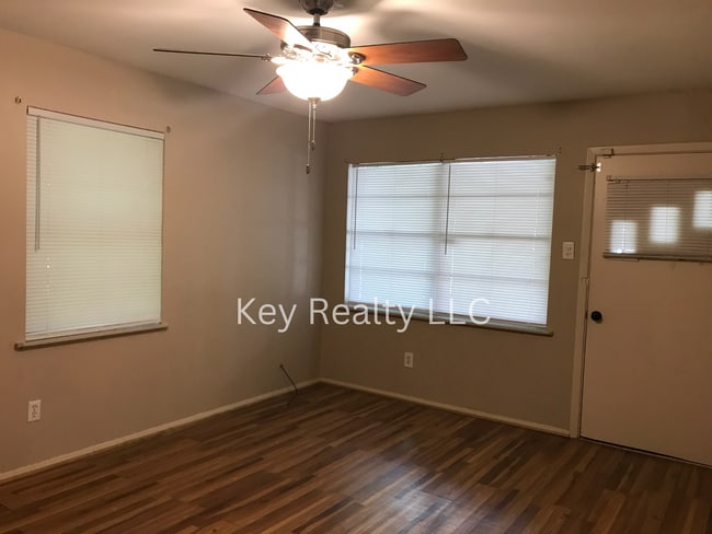 701 Avoyelles Dr in Alexandria, LA - Foto de edificio - Building Photo