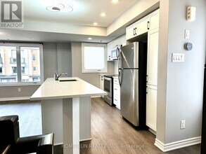 635 Makwa Private in Ottawa, ON - Building Photo - Building Photo