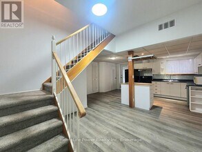 110 Surrey St E in Guelph, ON - Building Photo - Building Photo