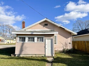 2401 S Mulberry St in Muncie, IN - Building Photo - Building Photo