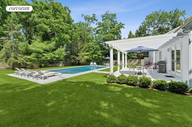 57 Osborne Ln in East Hampton, NY - Building Photo - Building Photo