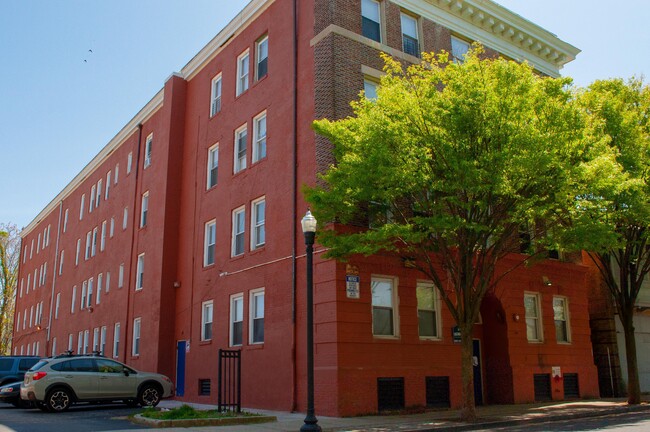 Virginia Arms Apartments in Atlantic City, NJ - Building Photo - Building Photo