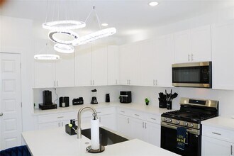 5204 Gold St-Unit -B in Houston, TX - Building Photo - Building Photo