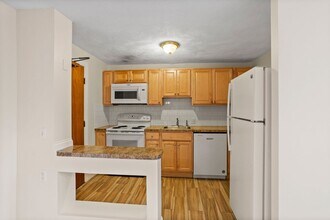 17 Davis Rd in Acton, MA - Building Photo - Building Photo