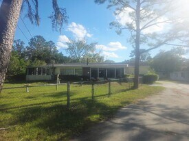 14856 Aubrey Ave in Spring Hill, FL - Building Photo