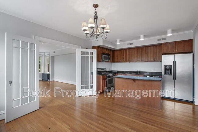property at 4 N Colonial Ave