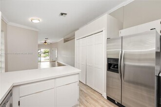 510 NW 108th Terrace in Pembroke Pines, FL - Building Photo - Building Photo