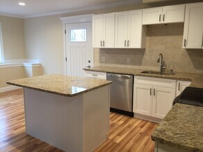 1 Driftwood Dr, Unit 1 in Woburn, MA - Building Photo - Building Photo