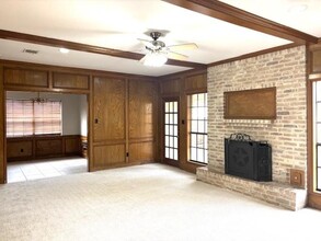 2023 Lake Hills Dr in Houston, TX - Building Photo - Building Photo