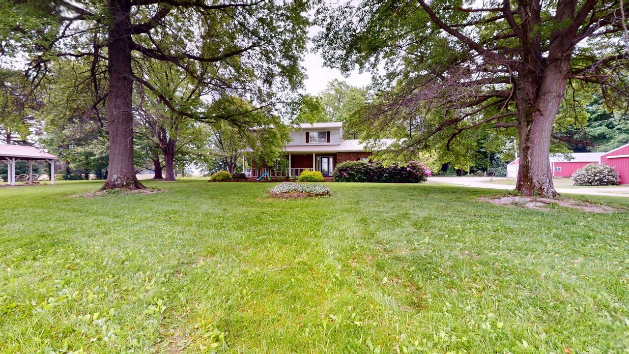 2915 Opdyke Rd in Plymouth, OH - Building Photo