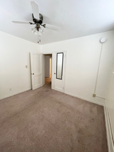 1510 Larpenteur Ave W in Falcon Heights, MN - Foto de edificio - Building Photo