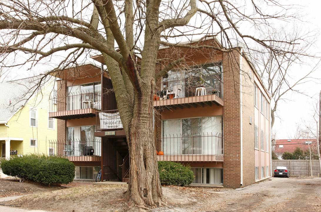 1313 S State St in Ann Arbor, MI - Foto de edificio