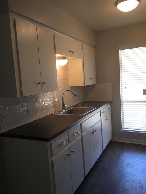 property at 5607 Sunshine Dr