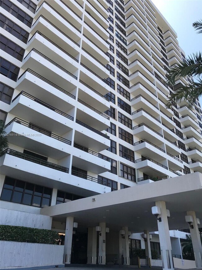 property at 2500 Parkview Dr