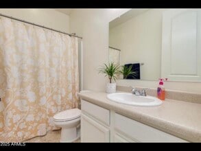 6928 S 77th Ln in Phoenix, AZ - Building Photo - Building Photo