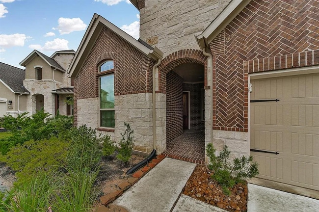 property at 7742 Candlelight Park Ln