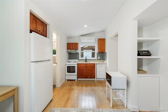 61 Squires Ave in East Quogue, NY - Building Photo - Building Photo