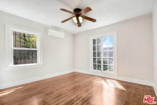 942 Croft Ave in Los Angeles, CA - Foto de edificio - Building Photo