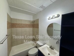 1504 Luzon St in Houston, TX - Building Photo - Building Photo