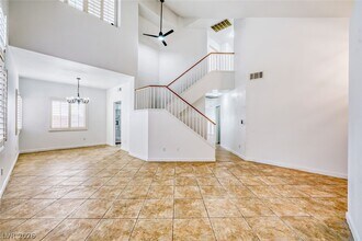 8604 Magnolia Ridge Ave in Las Vegas, NV - Building Photo - Building Photo