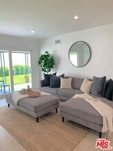 5630 Vantage Ave in Los Angeles, CA - Building Photo - Building Photo
