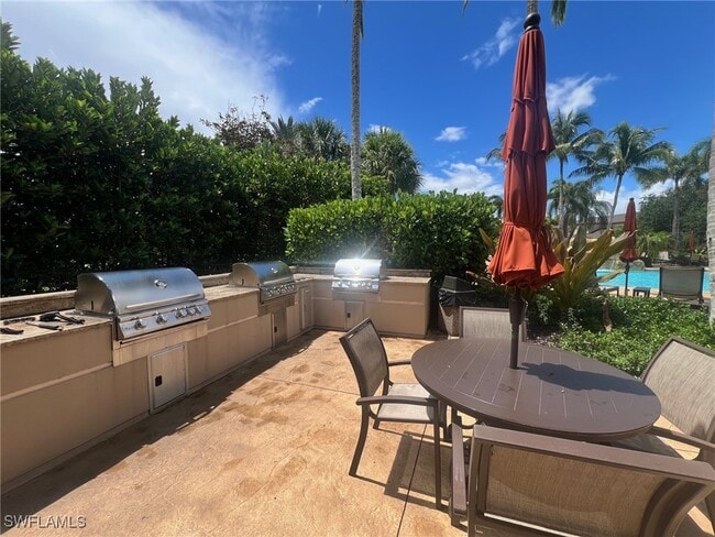 property at 817 Regency Reserve Cir