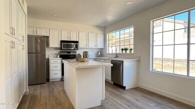 4338 E Brookwood Ct in Phoenix, AZ - Building Photo - Building Photo