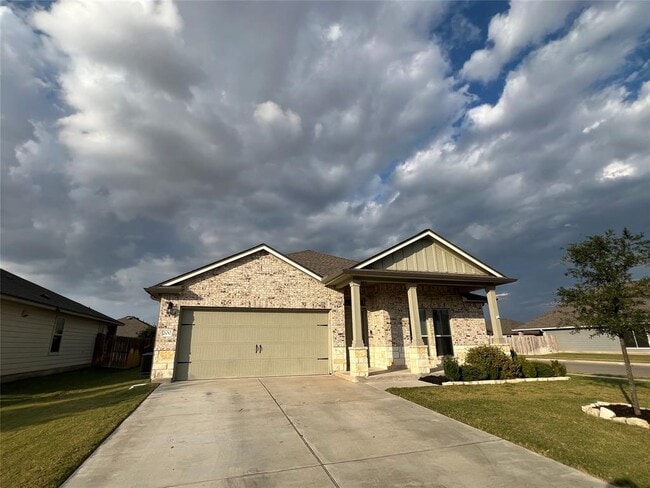 200 Nathaniel Dr in Taylor, TX - Building Photo - Building Photo