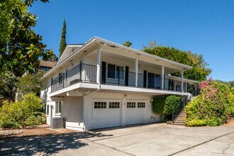 920 Stagi Ct in Los Altos, CA - Building Photo - Building Photo