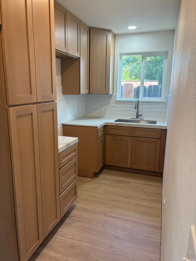 920 Adams Ave in Los Banos, CA - Building Photo - Building Photo