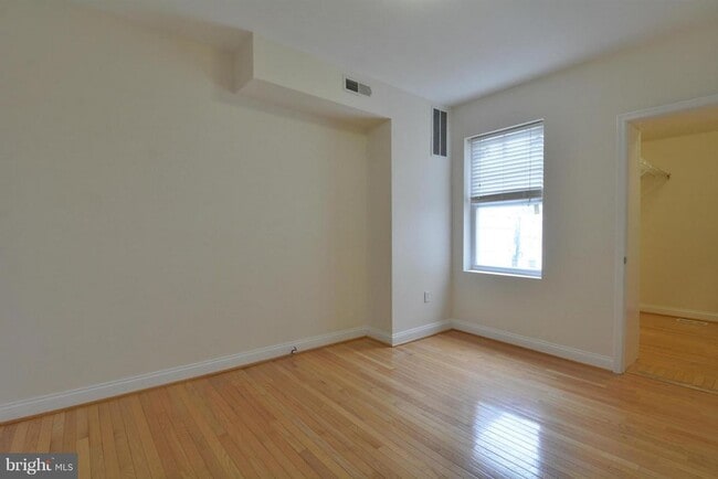 733 Otis Pl NW in Washington, DC - Building Photo - Building Photo