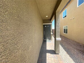 8982 Pacific Mist St in Las Vegas, NV - Building Photo - Building Photo