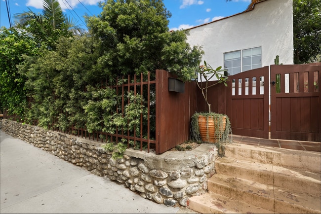 227 N Avenue 50 in Los Angeles, CA - Building Photo - Building Photo