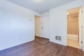 707 Brownsville Rd in Pittsburgh, PA - Building Photo - Building Photo