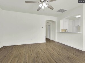 10421 Trevino Ln in Benbrook, TX - Foto de edificio - Building Photo