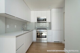 1410 Columbia Rd, Unit 10H in Boston, MA - Building Photo - Building Photo